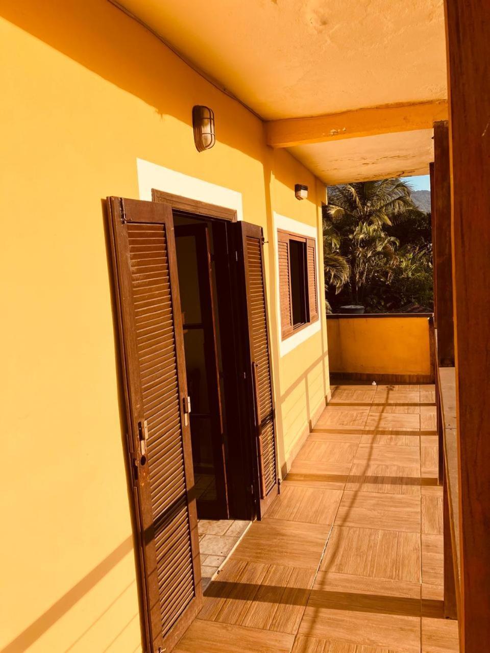 Yellow House Beira Mar Portinho Villa Илябела Екстериор снимка
